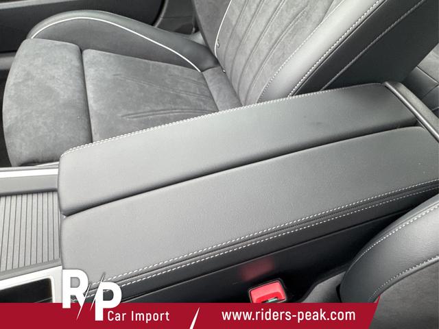 Volkswagen / Passat Variant / Grau / / / DSG+AHK+MASSAGE+NAVI+ACC+KAMERA+LED+17 ALU