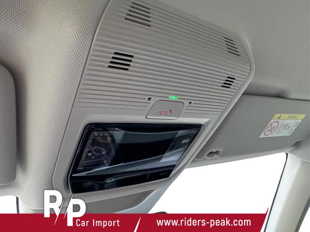 Volkswagen / Passat Variant / Silber / / / DSG+AHK+MASSAGE+NAVI+ACC+KAMERA+LED+17 ALU