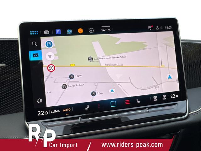 Volkswagen / Passat Variant / Silber / / / DSG+AHK+MASSAGE+NAVI+ACC+KAMERA+LED+17 ALU