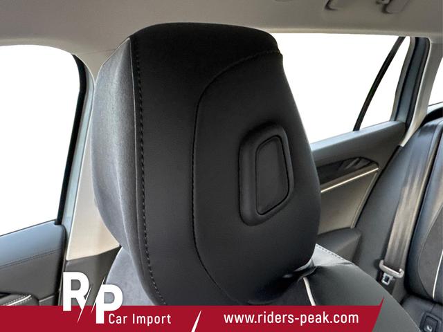 Volkswagen / Passat Variant / Silber / / / DSG+AHK+MASSAGE+NAVI+ACC+KAMERA+LED+17 ALU