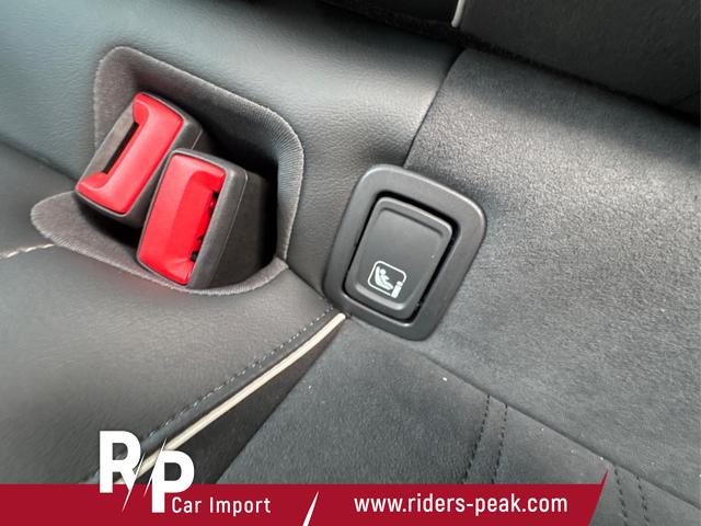 Volkswagen / Passat Variant / Silber / / / DSG+AHK+MASSAGE+NAVI+ACC+KAMERA+LED+17 ALU