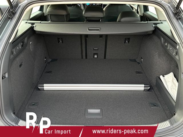 Volkswagen / Passat Variant / Grau / / / DSG+AHK+MASSAGE+NAVI+ACC+KAMERA+LED+17 ALU