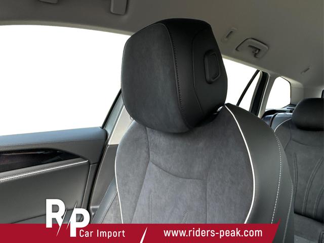 Volkswagen / Passat Variant / Grau / / / DSG+AHK+MASSAGE+NAVI+ACC+KAMERA+LED+17 ALU