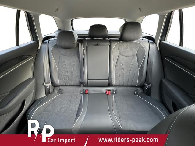 Volkswagen / Passat Variant / Grau / / / DSG+AHK+MASSAGE+NAVI+ACC+KAMERA+LED+17 ALU