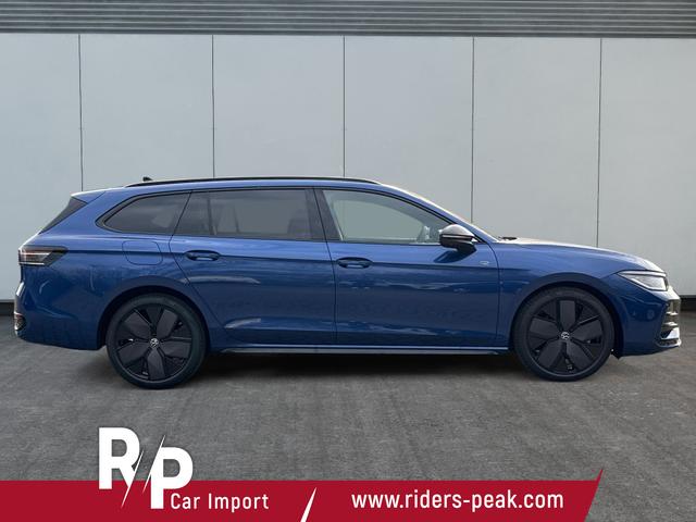 Volkswagen / Passat Variant / Blau / / / 4WD+BLACK+PANO+AHK+DCC+MATRIX+HARMAN