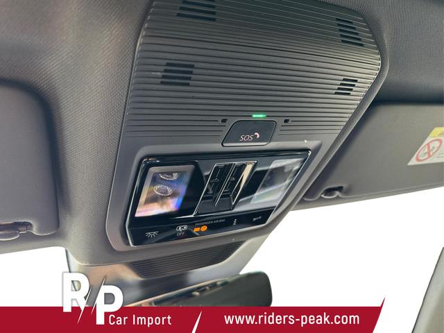 Volkswagen / Passat Variant / Blau / / / 4WD+BLACK+PANO+AHK+DCC+MATRIX+HARMAN