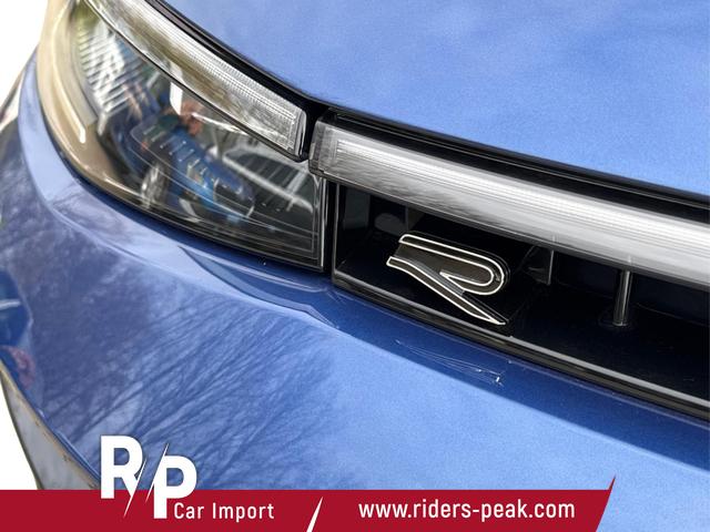 Volkswagen / Passat Variant / Blau / / / 4WD+BLACK+PANO+AHK+DCC+MATRIX+HARMAN