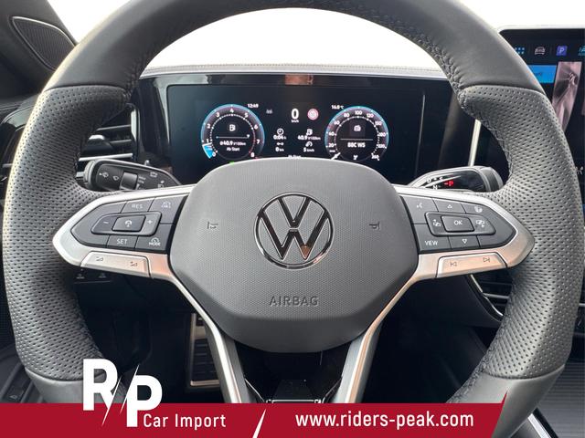 Volkswagen / Passat Variant / Blau / / / 4WD+BLACK+PANO+AHK+DCC+MATRIX+HARMAN