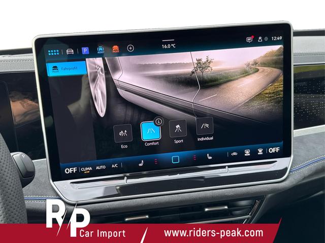 Volkswagen / Passat Variant / Blau / / / 4WD+BLACK+PANO+AHK+DCC+MATRIX+HARMAN