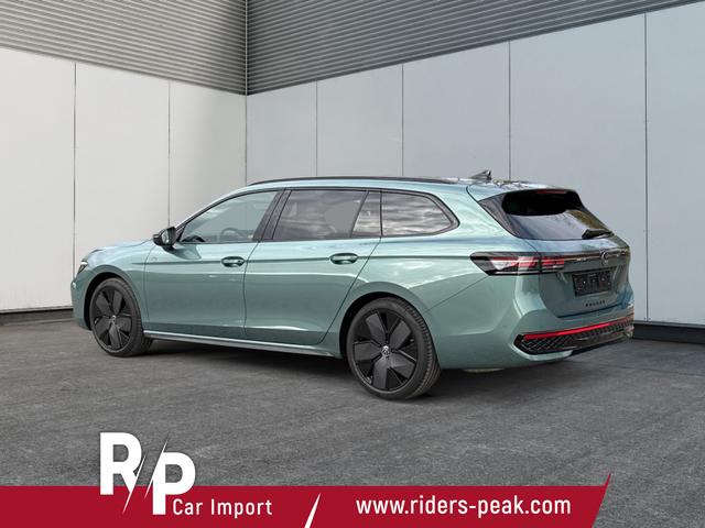 Volkswagen / Passat Variant / Gr&uuml;n / / / 4WD+BLACK+PANO+AHK+DCC+MATRIX+HARMAN