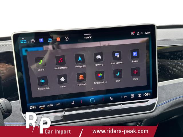 Volkswagen / Passat Variant / Blau / / / 4WD+BLACK+PANO+AHK+DCC+MATRIX+HARMAN