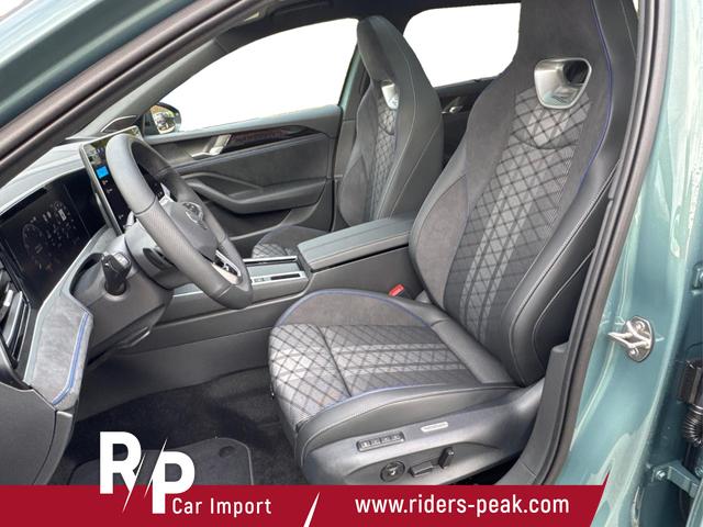 Volkswagen / Passat Variant / Gr&uuml;n / / / 4WD+BLACK+PANO+AHK+DCC+MATRIX+HARMAN