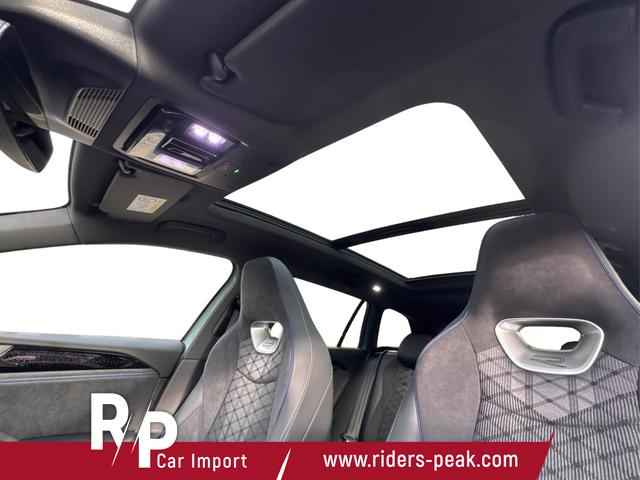 Volkswagen / Passat Variant / Gr&uuml;n / / / 4WD+BLACK+PANO+AHK+DCC+MATRIX+HARMAN