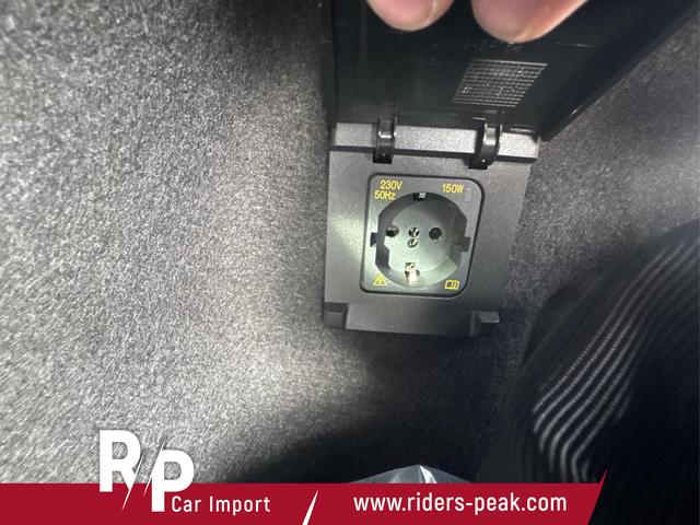 Volkswagen / Passat Variant / Gr&uuml;n / / / 4WD+BLACK+PANO+AHK+DCC+MATRIX+HARMAN