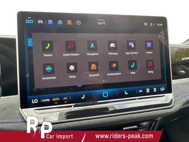 Volkswagen / Passat Variant / Gr&uuml;n / / / 4WD+BLACK+PANO+AHK+DCC+MATRIX+HARMAN