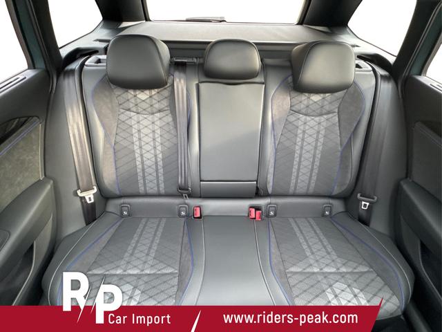 Volkswagen / Passat Variant / Gr&uuml;n / / / 4WD+BLACK+PANO+AHK+DCC+MATRIX+HARMAN