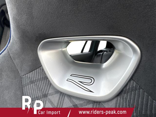 Volkswagen / Passat Variant / Gr&uuml;n / / / 4WD+BLACK+PANO+AHK+DCC+MATRIX+HARMAN