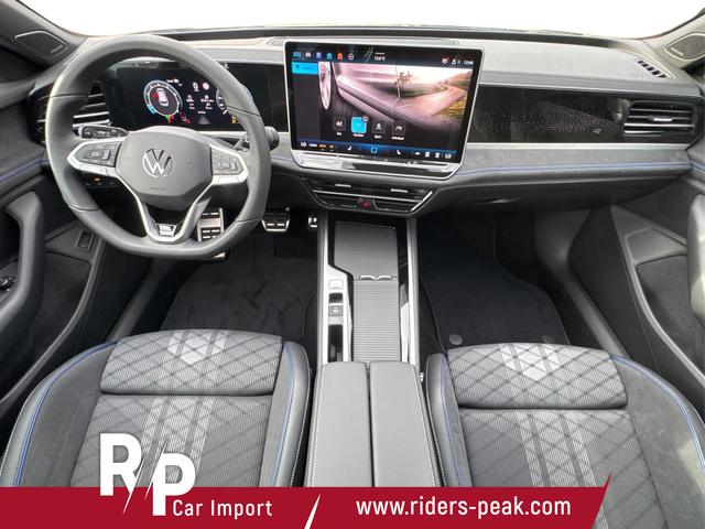 Volkswagen / Passat Variant / Gr&uuml;n / / / 4WD+BLACK+PANO+AHK+DCC+MATRIX+HARMAN