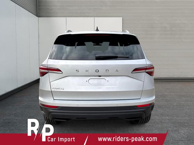 Skoda / Karoq / Silber / / / AHK+KAMERA+EL. HECKKL.+SHZ+ACC+KESSY+18''ALU