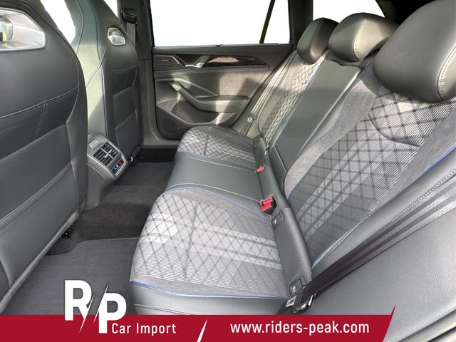 Volkswagen / Passat Variant / Gr&uuml;n / / / 4WD+BLACK+PANO+AHK+DCC+MATRIX+HARMAN