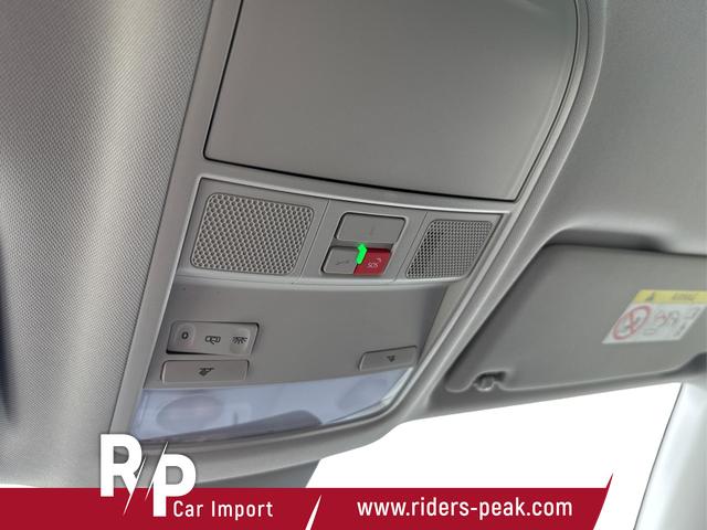 Skoda / Karoq / Silber / / / AHK+KAMERA+EL. HECKKL.+SHZ+ACC+KESSY+18''ALU