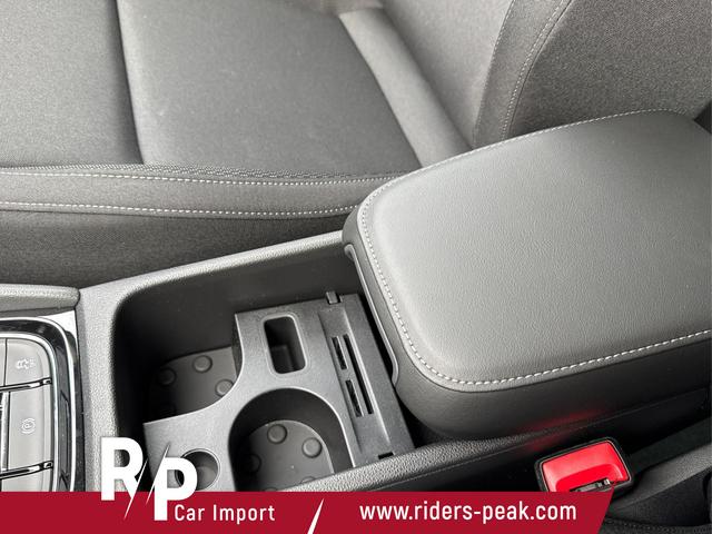 Skoda / Karoq / Silber / / / AHK+KAMERA+EL. HECKKL.+SHZ+ACC+KESSY+18''ALU