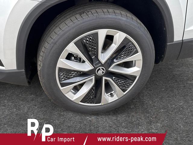 Skoda / Karoq / Silber / / / AHK+KAMERA+EL. HECKKL.+SHZ+ACC+KESSY+18''ALU