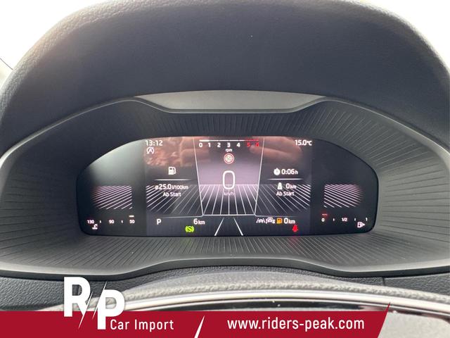 Skoda / Karoq / Grau / / / AHK+KAMERA+EL. HECKKL.+SHZ+ACC+KESSY+18''ALU