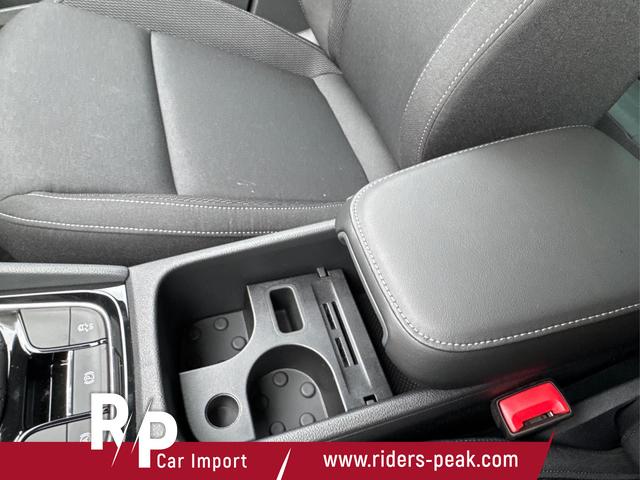 Skoda / Karoq / Grau / / / AHK+KAMERA+EL. HECKKL.+SHZ+ACC+KESSY+18''ALU