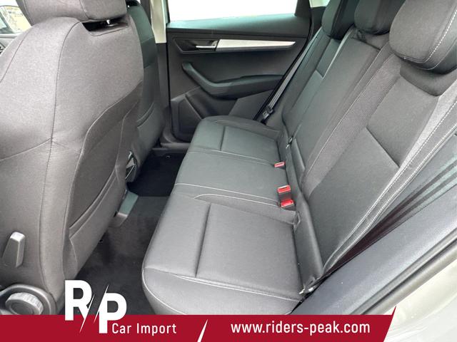 Skoda / Karoq / Grau / / / AHK+KAMERA+EL. HECKKL.+SHZ+ACC+KESSY+18''ALU