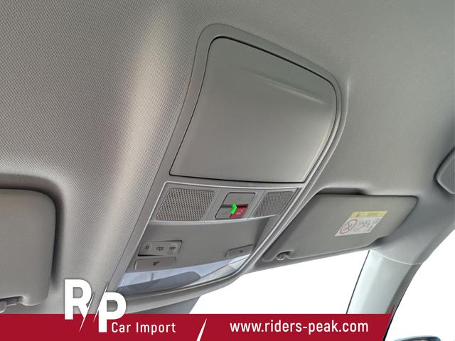 Skoda / Karoq / Grau / / / AHK+KAMERA+EL. HECKKL.+SHZ+ACC+KESSY+18''ALU