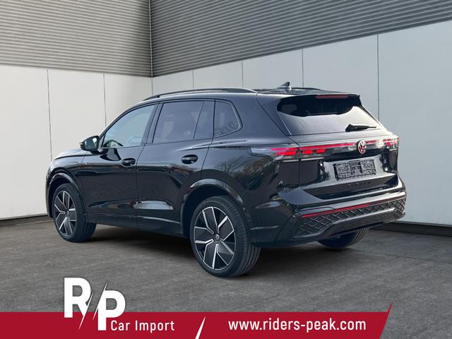 Volkswagen Tiguan R-Line People PLUG-IN+PANO+AHK+HD MATRIX+NAVI+BLACK STYLE+20" LM+ACC 