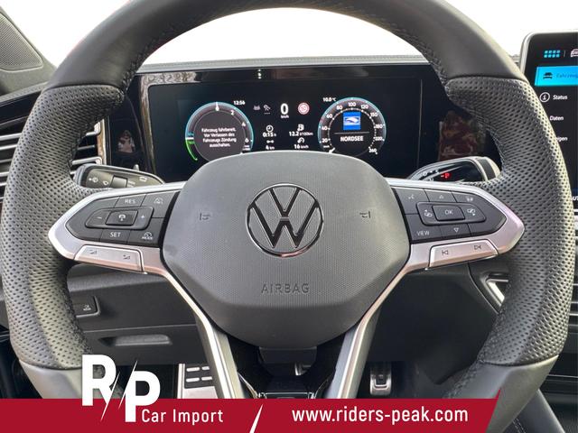 Volkswagen Tiguan R-Line People PLUG-IN+PANO+AHK+HD MATRIX+NAVI+BLACK STYLE+20" LM+ACC 
