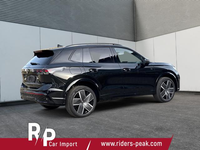 Volkswagen Tiguan R-Line People PLUG-IN+PANO+AHK+HD MATRIX+NAVI+BLACK STYLE+20" LM+ACC 