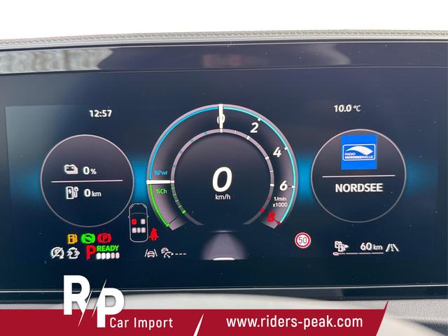 Volkswagen Tiguan R-Line People PLUG-IN+PANO+AHK+HD MATRIX+NAVI+BLACK STYLE+20" LM+ACC 