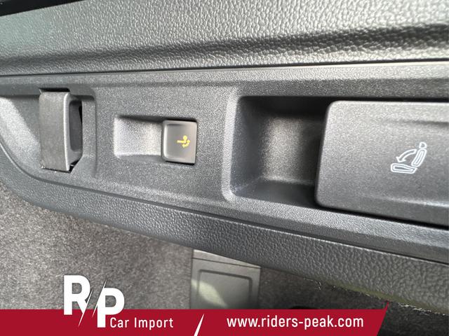 Volkswagen / Passat Variant / Gr&uuml;n / / / 4WD+BLACK+PANO+AHK+DCC+MATRIX+HARMAN