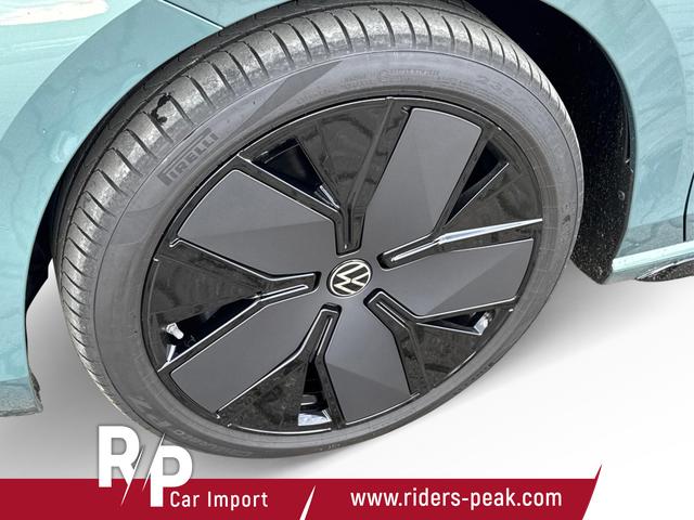 Volkswagen / Passat Variant / Gr&uuml;n / / / 4WD+BLACK+PANO+AHK+DCC+MATRIX+HARMAN