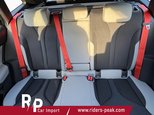 Beispielbilder, ggf. teilweise mit Sonderausstattung