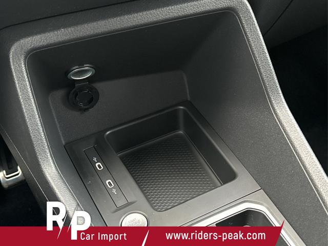 Volkswagen / Caddy / / / / NAVI+AHK+ACC+SHZ+KAMERA+LED+PDC