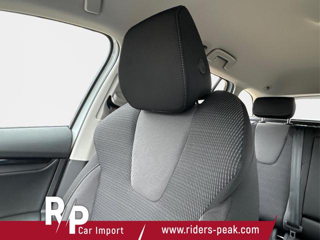 Skoda / Octavia Combi / Wei&szlig; / / / AHK+KAMERA+ACC+EL. HECKKL+SHZ