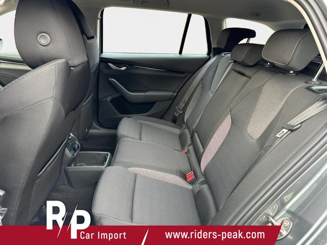 Skoda / Octavia Combi / Grau / / / AHK+KAMERA+ACC+EL. HECKKL+SHZ