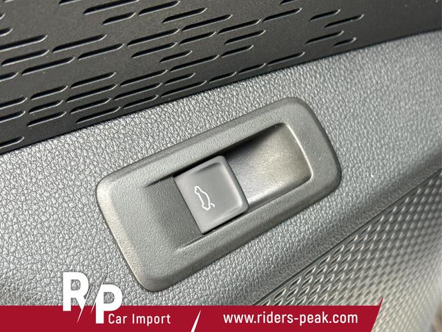 Skoda / Octavia Combi / Grau / / / AHK+KAMERA+ACC+EL. HECKKL+SHZ