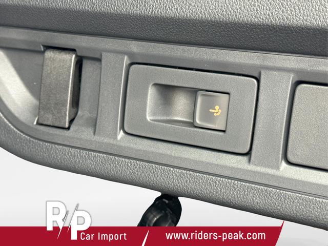 Skoda / Octavia Combi / Schwarz / / / AHK+KAMERA+ACC+EL. HECKKL+SHZ