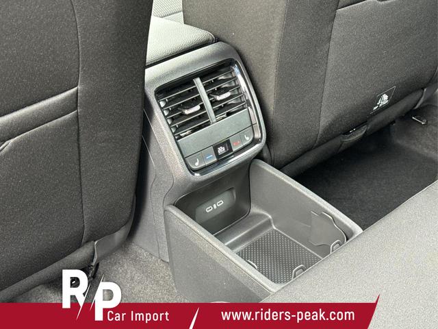 Skoda / Octavia Combi / Schwarz / / / AHK+KAMERA+ACC+EL. HECKKL+SHZ