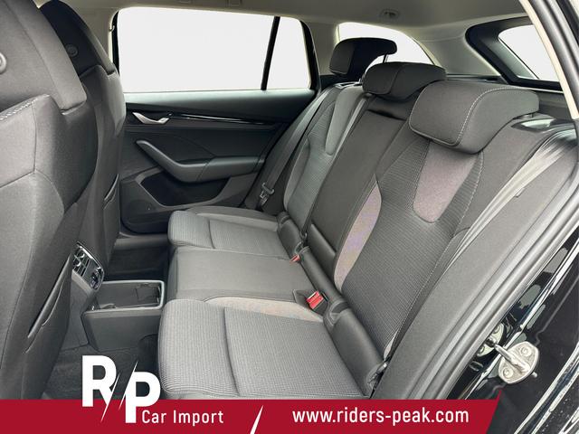 Skoda / Octavia Combi / Schwarz / / / AHK+KAMERA+ACC+EL. HECKKL+SHZ