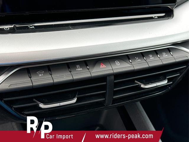 Skoda / Octavia Combi / Schwarz / / / AHK+KAMERA+ACC+EL. HECKKL+SHZ