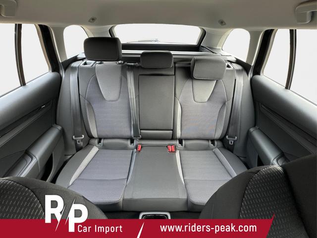 Skoda / Octavia Combi / Schwarz / / / AHK+KAMERA+ACC+EL. HECKKL+SHZ