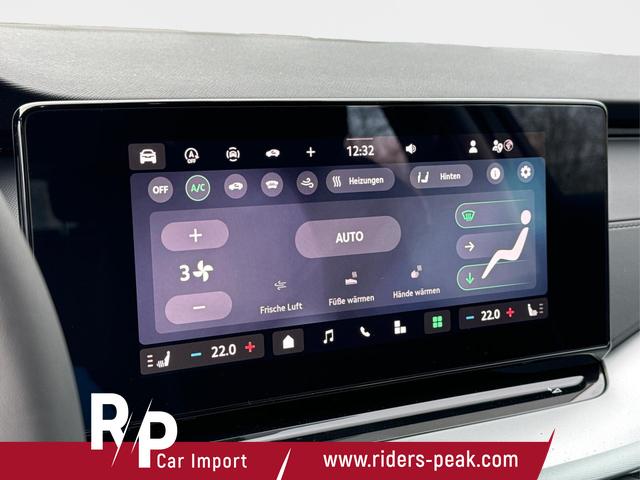 Skoda / Octavia Combi / Schwarz / / / AHK+KAMERA+ACC+EL. HECKKL+SHZ