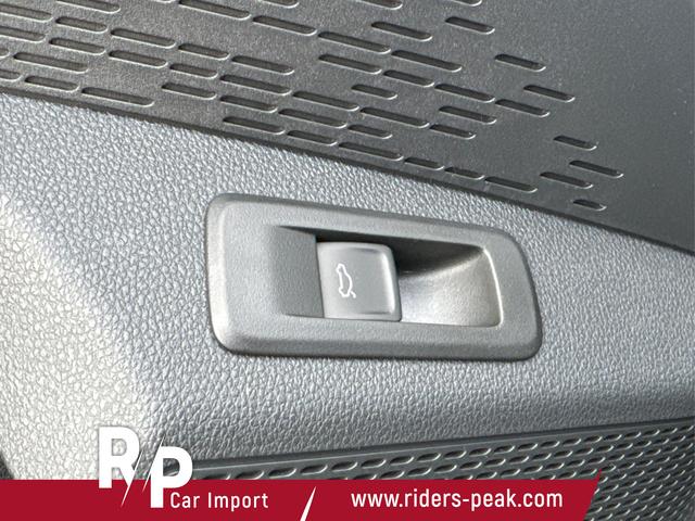 Skoda / Octavia Combi / Schwarz / / / AHK+KAMERA+ACC+EL. HECKKL+SHZ