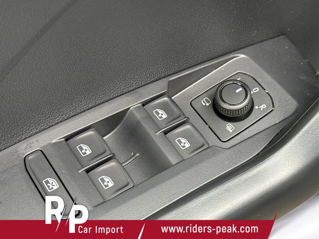 Volkswagen / T-Cross / Schwarz / / / MATRIX+KAMERA+ACC+KLIMA+SHZ+17 LM+KEYLESS